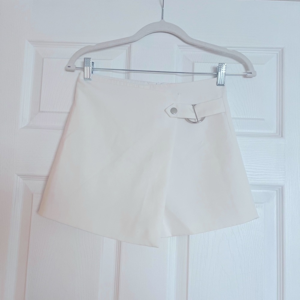 L’iti Stylish Cream Women's skort small